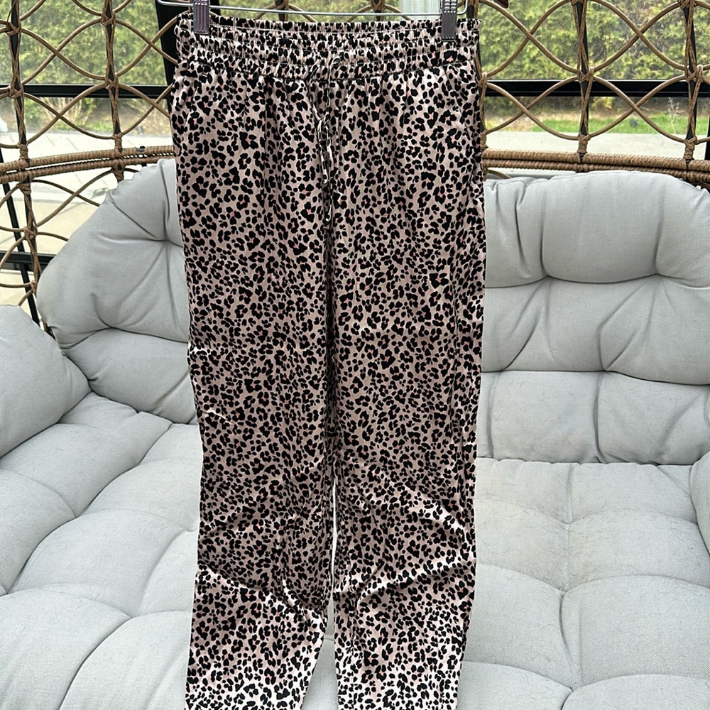 Dynamite leopard print satin joggers size small. NWT